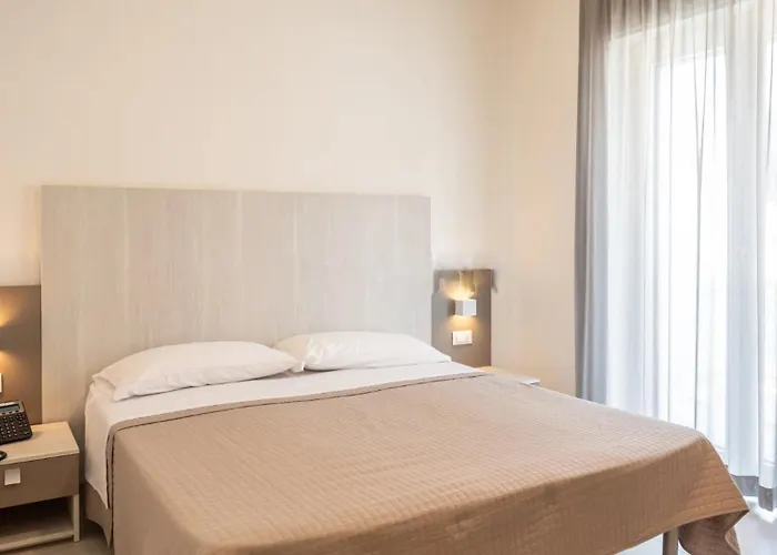 Nuovo HOTEL SETTIBI 20m dalla spiaggia Giulianova
